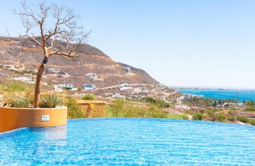 La Paz Villa | Casa Monmar with Golf Cart, Housekeeping and Beach Club Access