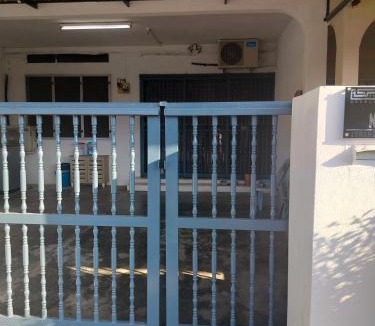 Chemor House | Homestay Taman Mas
