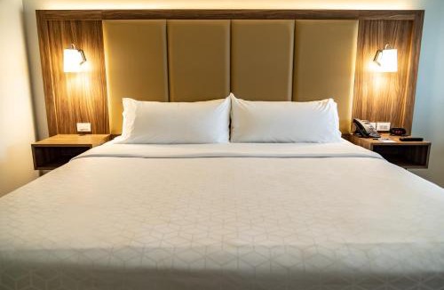 Zona Centro Hotel | Holiday Inn Express & Suites - Ensenada Centro by IHG