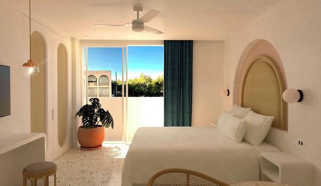 Perla La Paz, Tapestry Collection by Hilton