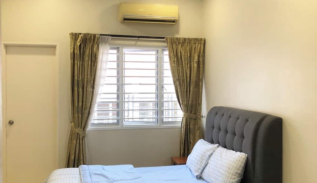 Homestay 7-12pax In Shah Alam in Shah Alam