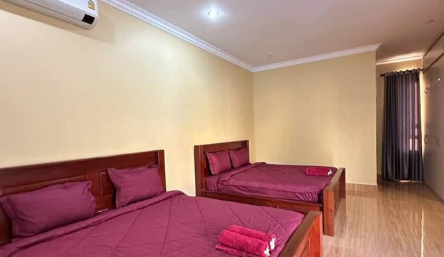 Private Home with Twin King Bed