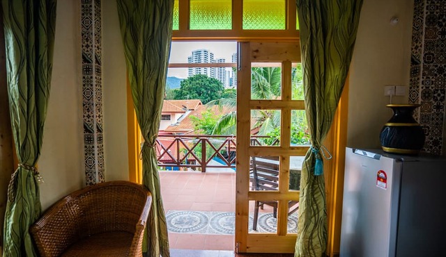 Lost Paradise Resort in George Town