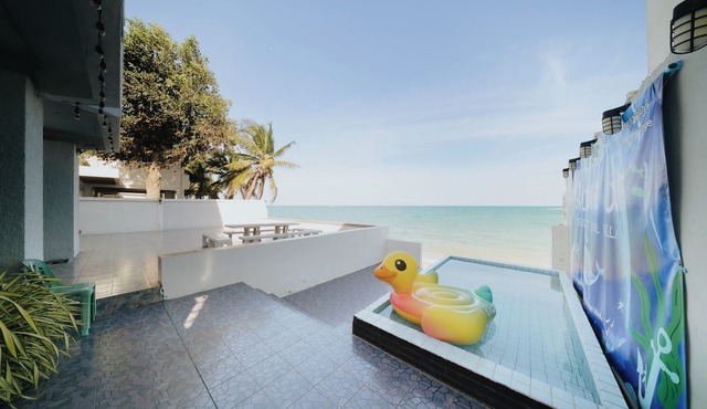 GAO Bee One Beachfront Pool Villa