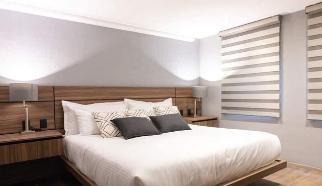 Capitalia | Serene Birdsong in Polanco Heart