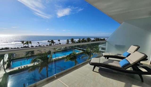 Oceanview Luxury Condo at Peninsula Mazatlán