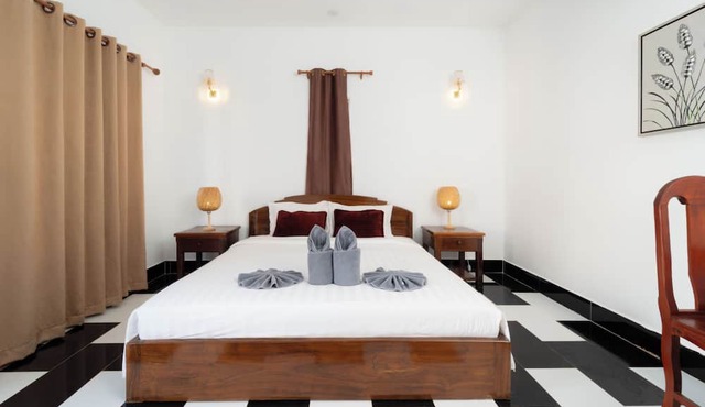 Private 3BR Lodge, Kitchen & BBQ, 2 km from Pub Street