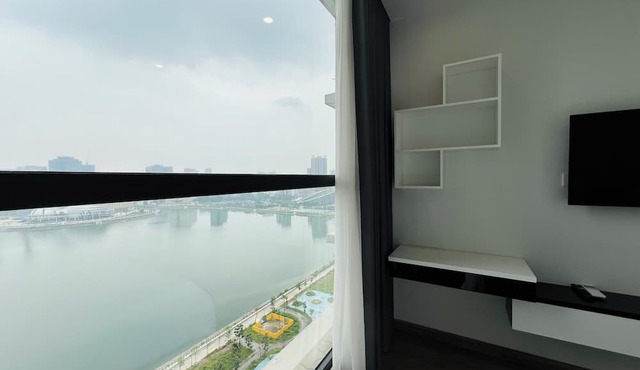Daniel Homes - Vinhomes SkyLake Luxury