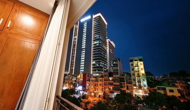Hado Centrosa Quan 10 Apartment