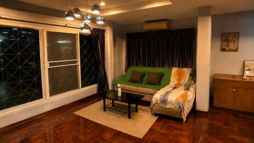 CozyOnTop Chatuchak Canal house