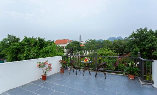 TAM FAMILY HOMESTAY and RESTAURANT