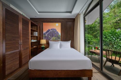 Bai Dinh Riverside Resort & Spa