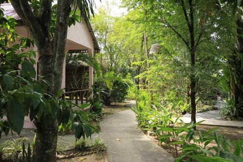 Bird Of Paradise Bungalows 
